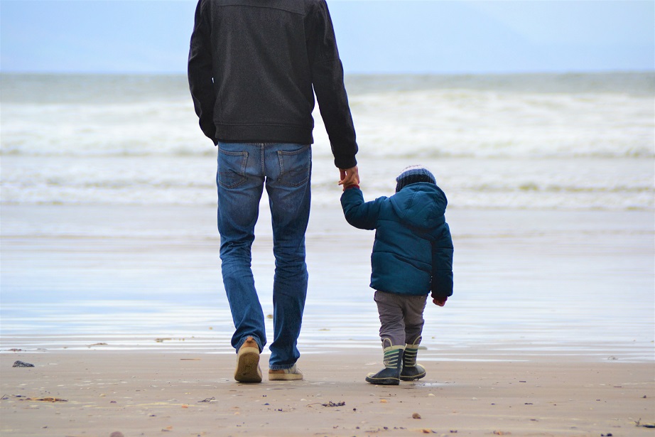 Do mothers have more rights than fathers in australian family law